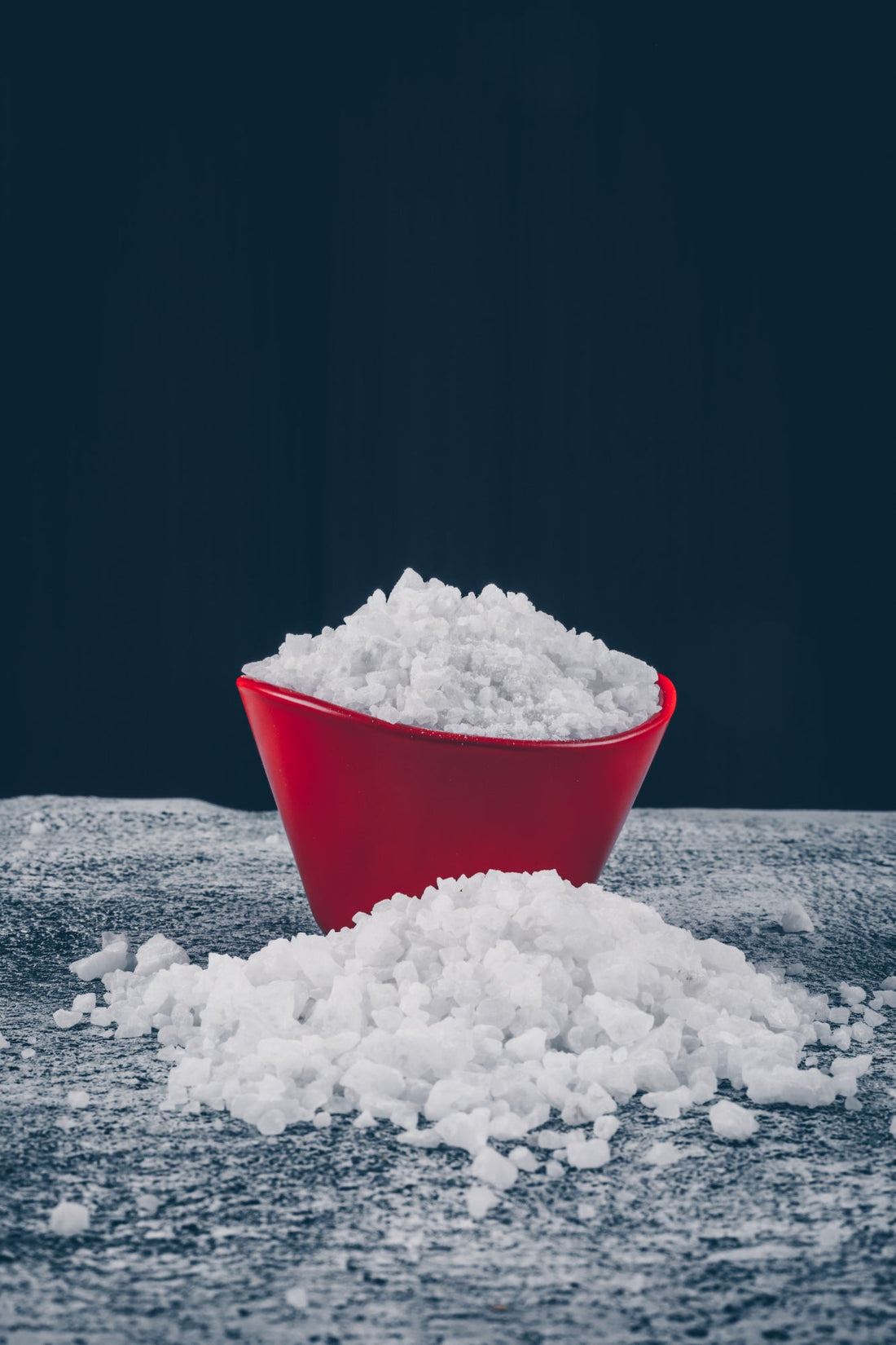 What Are Naphthalene Balls Used For, and How Are They Used?