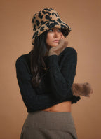 Round Neck Black Cable Knit Crop Sweater