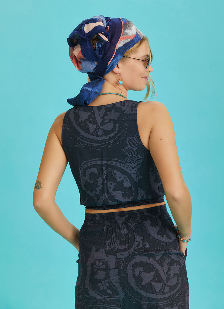 Elastic Hem Sleeveless Gray Cowl Neck Crop Top