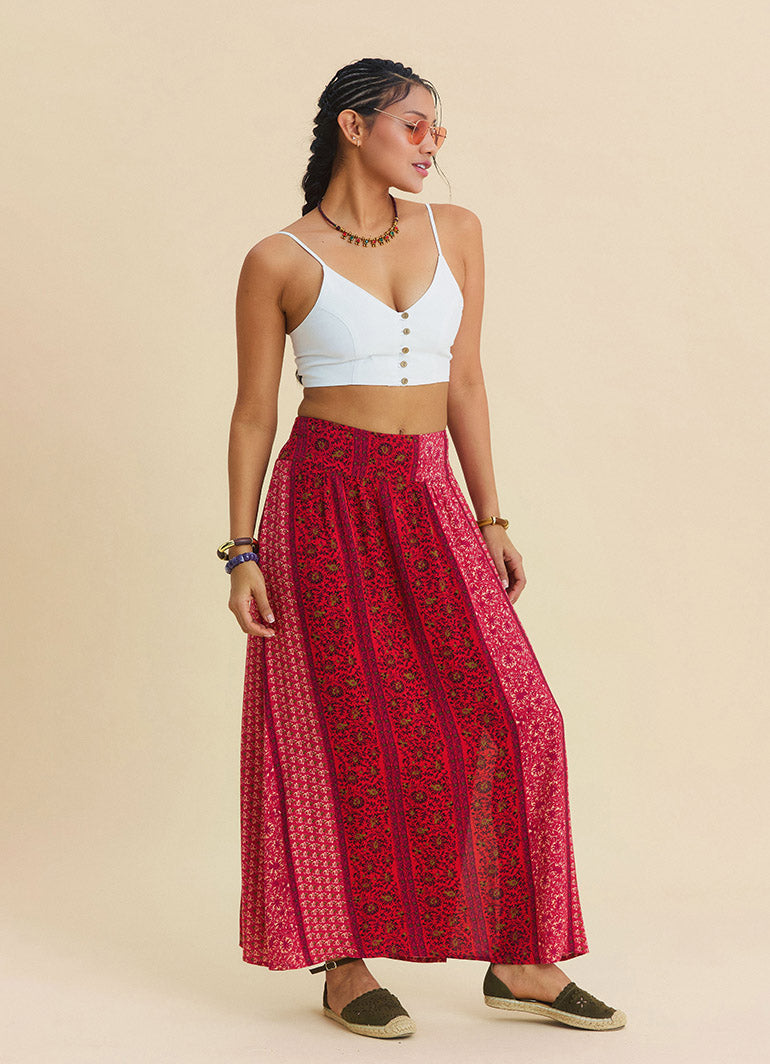 White Crop Top with Spaghetti Straps and Button Details 4918