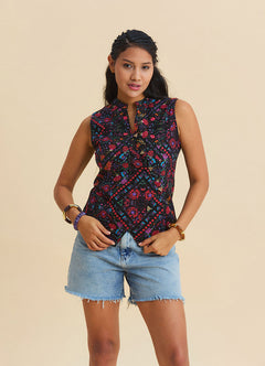 Judge Collar Cross Buttoned Black Floral Blouse 4890