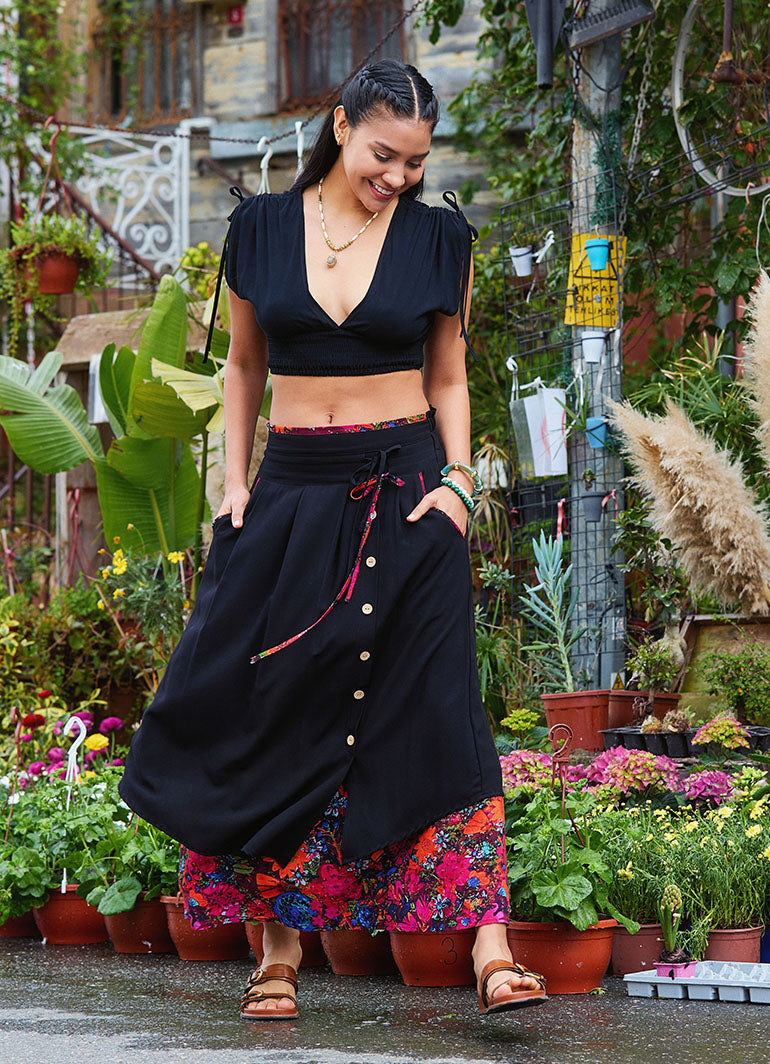 Double Layered Black Floral Skirt with Pockets and Button Details 5029