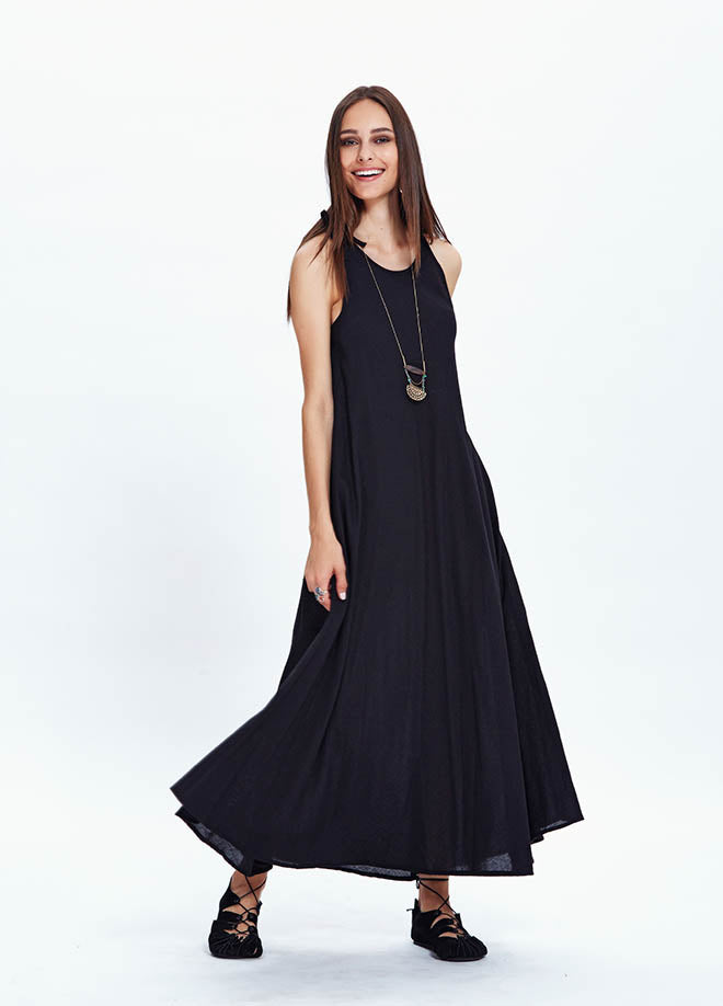 Halter Neckline Strappy Maxi Black Sundress