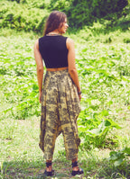 Draped Elastic Waist Medium Rise Printed Baggy Pants