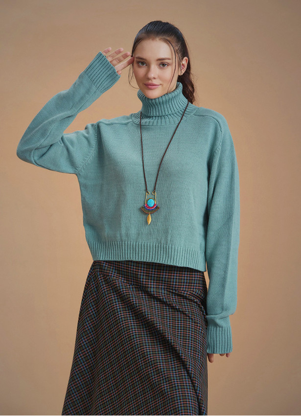 Bohemian Style Green Turtleneck Women's Sweater