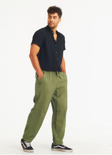 Comfortable Cut Khaki Mens Trousers With Elastic Waist