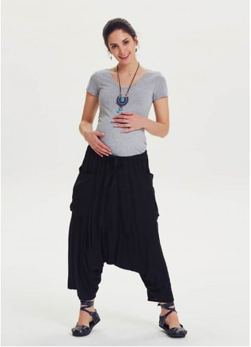 Oversized Pocket Detailed Black Maternity Capri Harem Pants